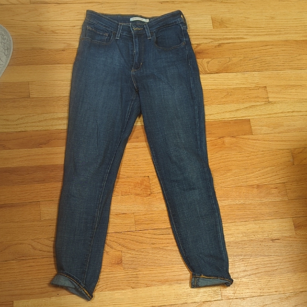 Levi's Classic Blue Cropped Jeans